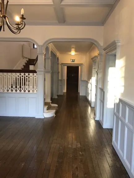 Painter & Decorator