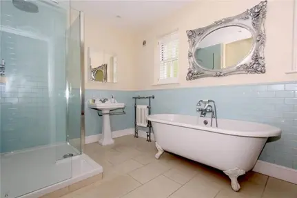 Painter & Decorator